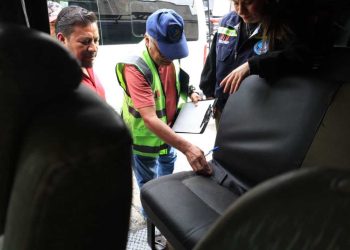 Verifican unidades para brindar viajes más seguros