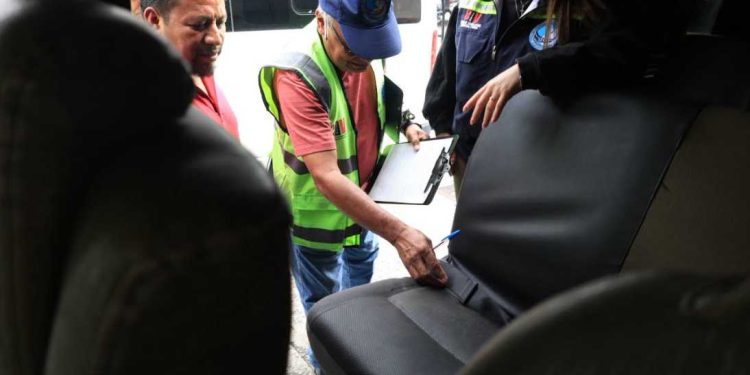 Verifican unidades para brindar viajes más seguros