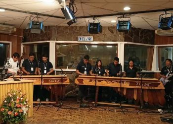 Chapinlandia mantiene viva la tradición de la marimba en Guatemala