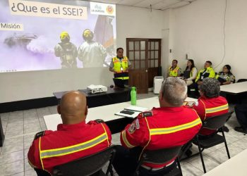 Aeropuerto La Aurora capacita a instituciones de apoyo en atención de emergencias