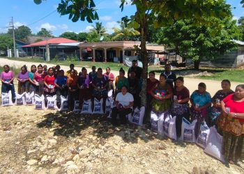 Entregan semillas de maíz y ayote a familias agricultoras de Petén