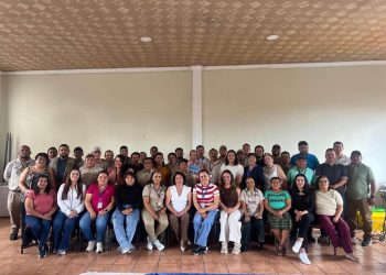 Personal salubrista del área norte de Petén se especializa en diagnóstico de la enfermedad de Chagas