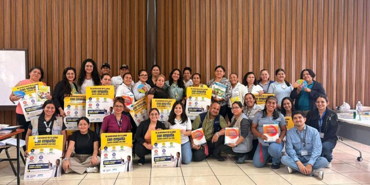 Personal de salud de Escuintla amplía conocimientos para responder a necesidades de salud mental