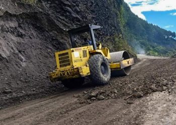 Continúa mejoramiento de carretera que conecta comunidades de Chicamán y Uspantán, Quiché