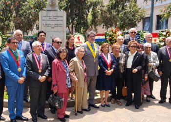 Embajada de Guatemala participa en homenaje a destacado diplomático e historiador peruano