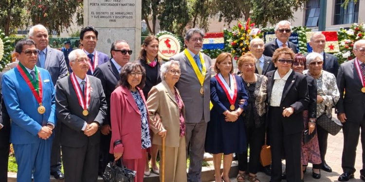 Embajada de Guatemala participa en homenaje a destacado diplomático e historiador peruano