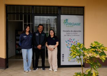 Gran Farmacia PROAM abre sus puertas para atender a la población de San Lucas Sacatepéquez