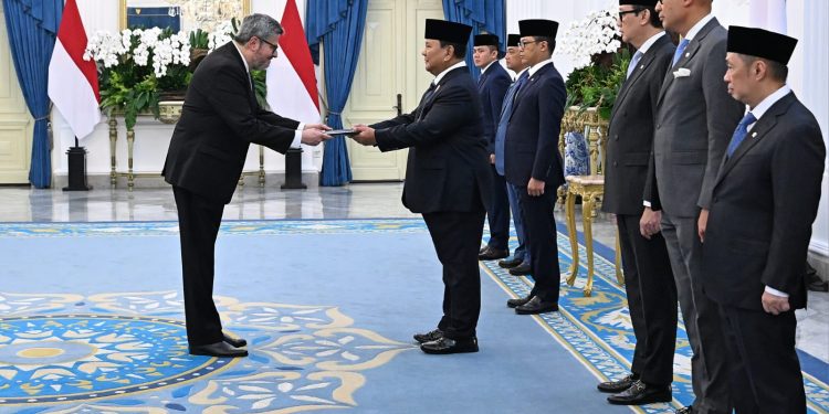 Embajador de Guatemala presenta cartas credenciales en Indonesia
