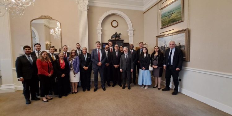 Guatemala y países del GRULAC estrechan diálogo diplomático con autoridades del Reino Unido