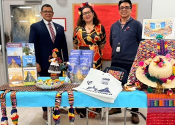 Consulado de Guatemala en Miami comparte la cultura nacional en celebración de la Hispanidad