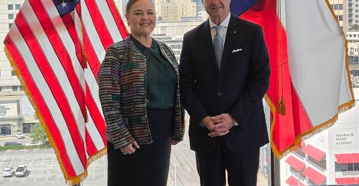 Cónsul general de Guatemala en Houston participa en recepción de bienvenida al secretario de Estado de Texas