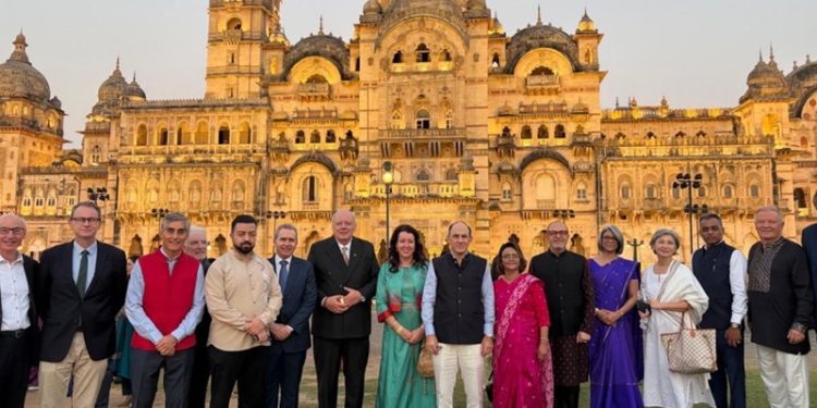 Guatemala participa en evento de intercambio cultural en Gujarat, India