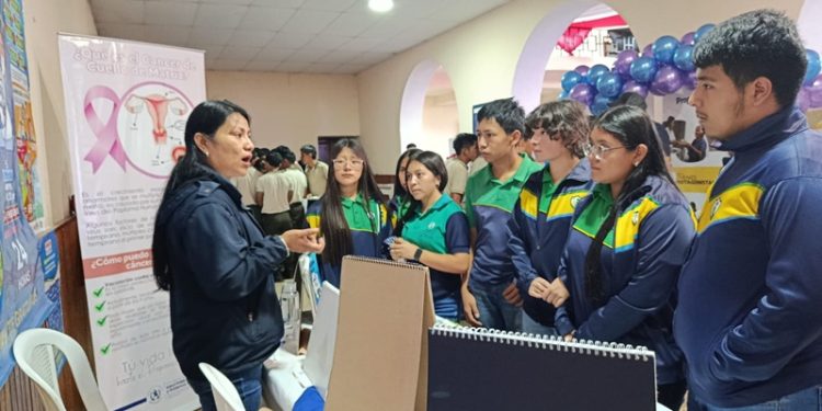 Feria ExpoCAP en San Pedro Carchá acercó información para el cuidado de la salud a 250 asistentes