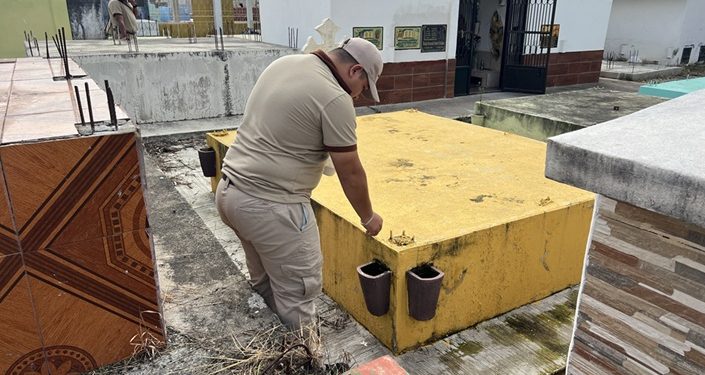 Jalapa intensifica acciones contra el dengue en el cementerio previo a visitas para el Día de Todos los Santos