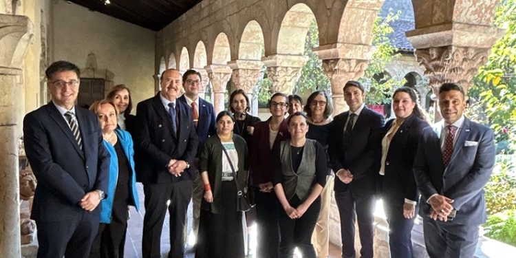 Misión consular de Guatemala estrecha vínculos con museo de Nueva York