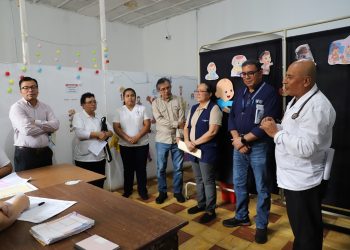 Dan seguimiento a acciones de fortalecimiento del Hospital y servicios de salud de Retalhuleu