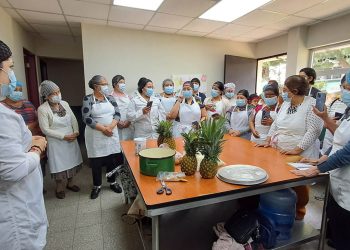 Impulsan desarrollo comunitario con taller de buenas prácticas de manufactura