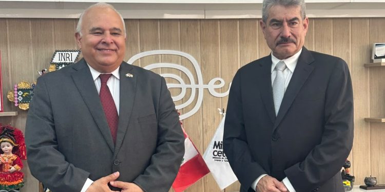 Embajador de Guatemala se reúne con el ministro de Comercio Exterior y Turismo de Perú