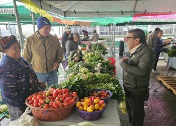 Ofrecen alimentos frescos y de calidad en Feria del Agricultor de Quetzaltenango