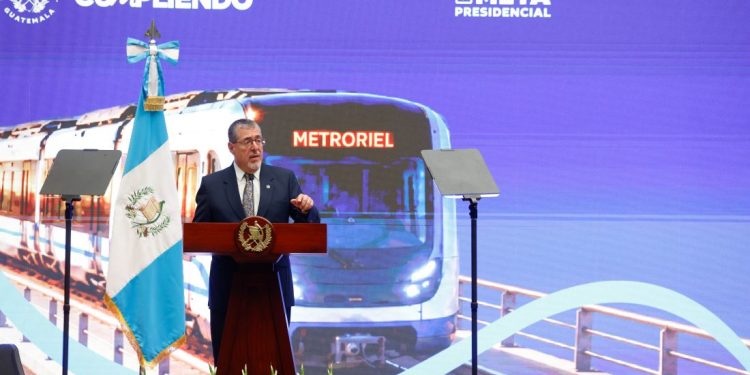 Presidente Bernardo Arévalo presenta resultados de Fase 0 y hoja de ruta del proyecto MetroRiel