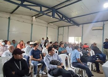 Productores de la costa sur aprenden a formalizar sus negocios