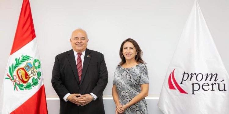 Guatemala y Perú contemplan nuevas oportunidades de cooperación en comercio
