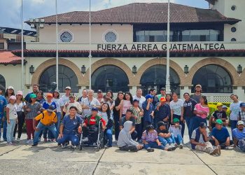 Una visita llena de emoción y sonrisas a la Fuerza Aérea Guatemalteca