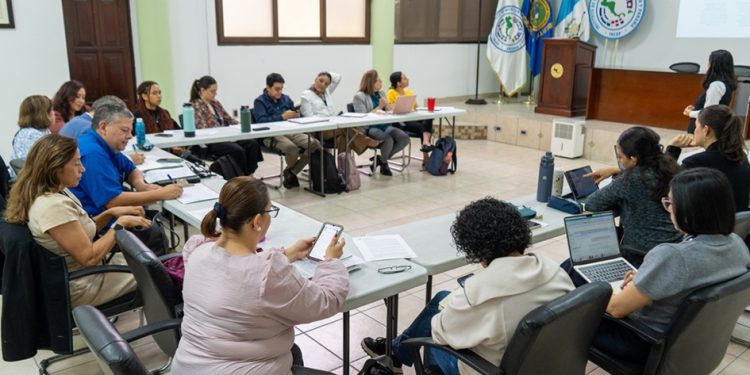 Salud avanza en la construcción de estrategia sobre prevención y abordaje de enfermedades crónicas