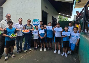 Un arcoíris llega al plato de estudiantes de Suchitepéquez