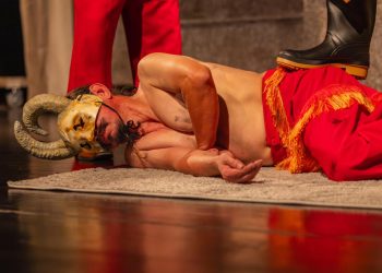 El Centro Cultural “Miguel Ángel Asturias” estrenó la obra teatral Torotumbo con sala llena