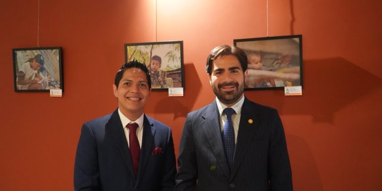 Embajada de Guatemala ante la Santa Sede inaugura muestra fotográfica sobre iniciativas de paz para la niñez