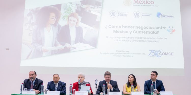 Vicecanciller Orozco participa en presentación del COMCE para abordar oportunidades de comercio con México