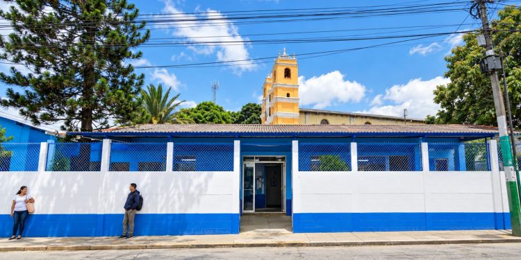 Mejoramiento del Centro de Atención Permanente (CAP) de San Juan Sacatepéquez beneficiará a más de 220 mil habitantes