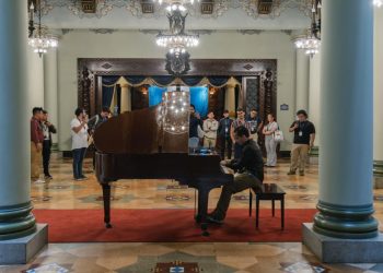 Maestro Junior Medina se prepara para su temporada de conciertos en el Palacio Nacional de la Cultura