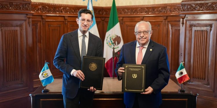 Guatemala y México fortalecen su cooperación en bienestar, desarrollo compartido y seguridad