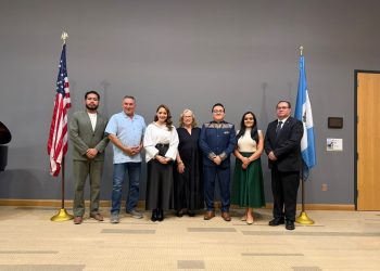 Consulado de Guatemala en McAllen apoya concierto del barítono Ricardo Morales en festival del libro de Texas