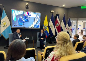 Conversatorio en Costa Rica rinde homenaje a maestro guatemalteco de la música coral