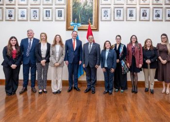 Vicecanciller Orozco y embajador neerlandés dialogan sobre oportunidades para fortalecer la relación Guatemala-Países Bajos