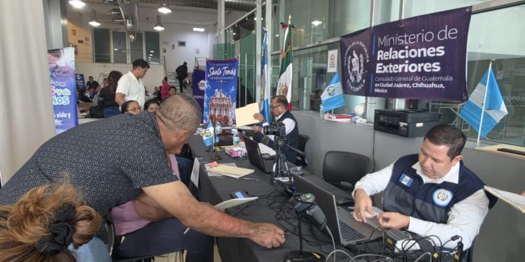 Guatemala participa en feria de servicios para personas migrantes en Chihuahua