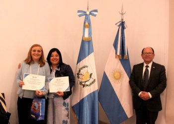 Misión diplomática acerca las letras guatemaltecas al público argentino