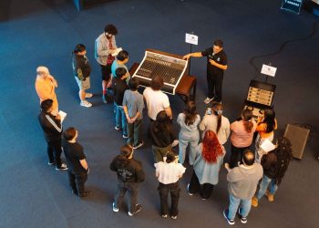 Iberescena abre un espacio de diálogo sobre los oficios que dan vida a las artes escénicas
