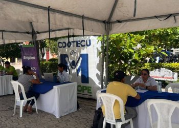 Se realiza kiosco de Empleo en Zacapa