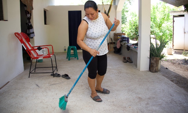 El MIDES mejora las condiciones del hogar de Marlin Martínez mediante la Estrategia Intersectorial Mano a Mano