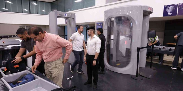 Presentan importantes mejoras en el Aeropuerto Internacional La Aurora