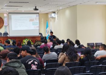 Estudiantes y profesionales de Huehuetenango se preparan para detectar el Gusano Barrenador