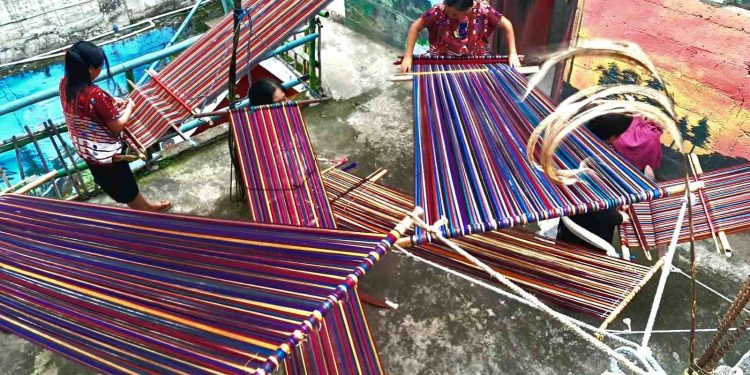 San Pedro Necta impulsa el arte del telar de cintura Mam