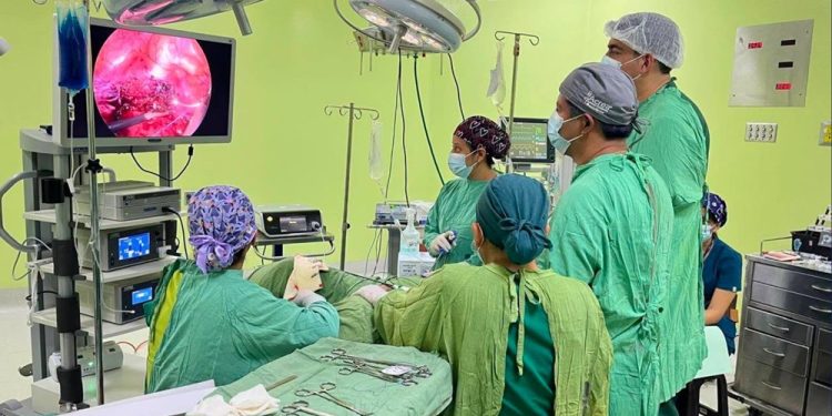Videolaparoscopía: Servicio de atención especializada en Huehuetenango